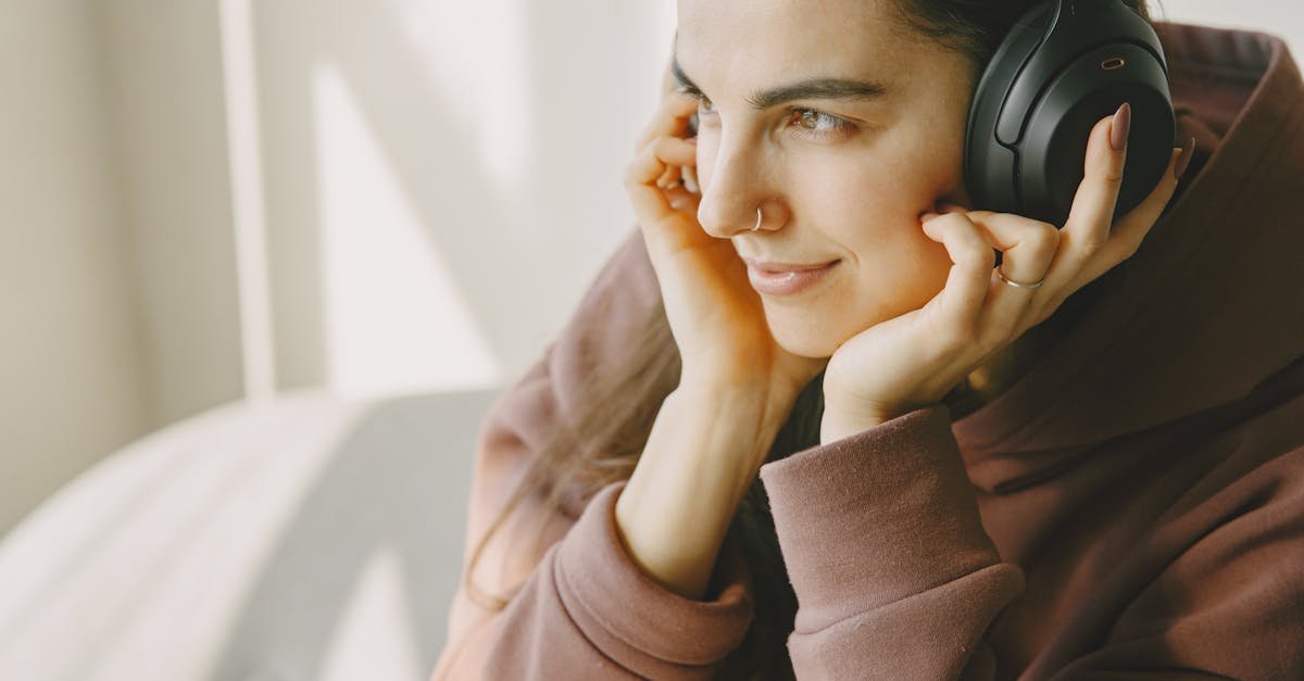 Kino w uszach, koncert w kieszeni: przewodnik po wyborze słuchawek bezprzewodowych do muzyki i filmów