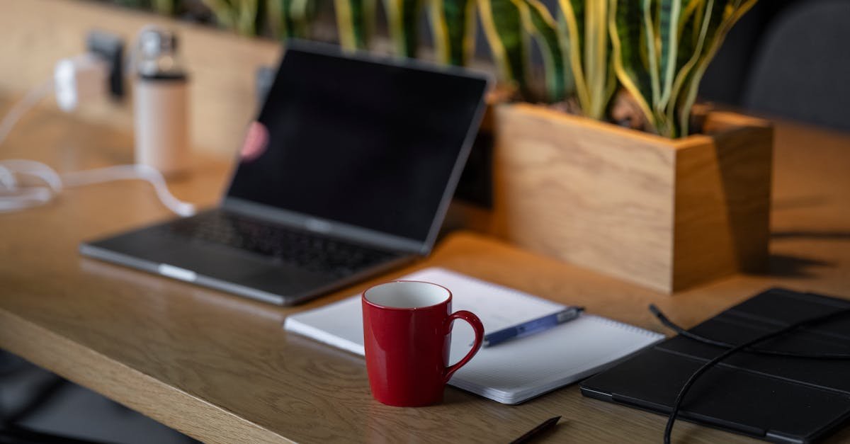 Laptop do pracy zdalnej bez tajemnic: przewodnik krok po kroku, który ułatwi wybór
