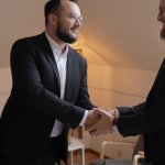 Zbuduj ekosystem, nie tylko listę kontaktów: sprawdzona ścieżka do mocnych partnerstw w IT