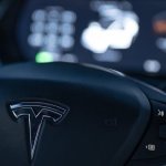 Od czujnika do skrętu: elektryczny układ kierowniczy pod lupą – jak działa i zmienia prowadzenie