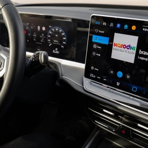 Auto, które budzi się lepsze: jak aktualizacje OTA rewolucjonizują samochody elektryczne