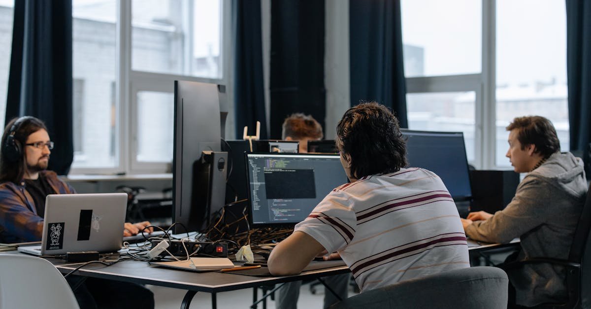 Mały zespół, wielkie tempo: przepis na skuteczne zarządzanie firmą IT