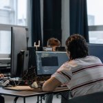 Mały zespół, wielkie tempo: przepis na skuteczne zarządzanie firmą IT