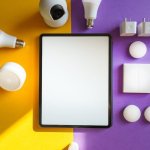 Zmień mieszkanie w smart home: jak to działa i lista niezbędników na start