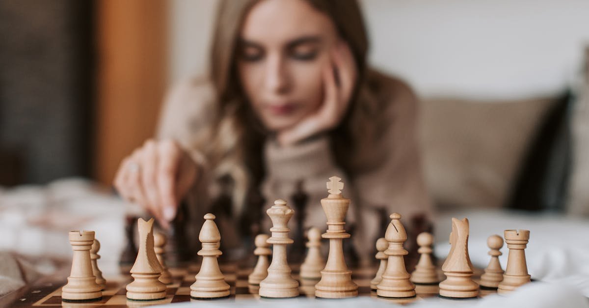 Od pionka do mistrza: prosty plan na start w szachach i szybkie postępy